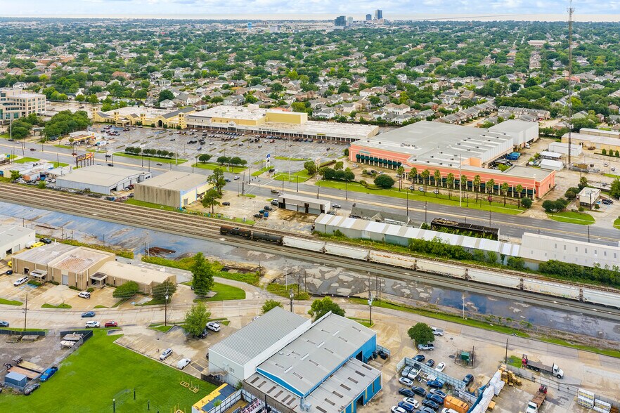 More Photos Of 1616 L And A Rd, Metairie Office For Lease