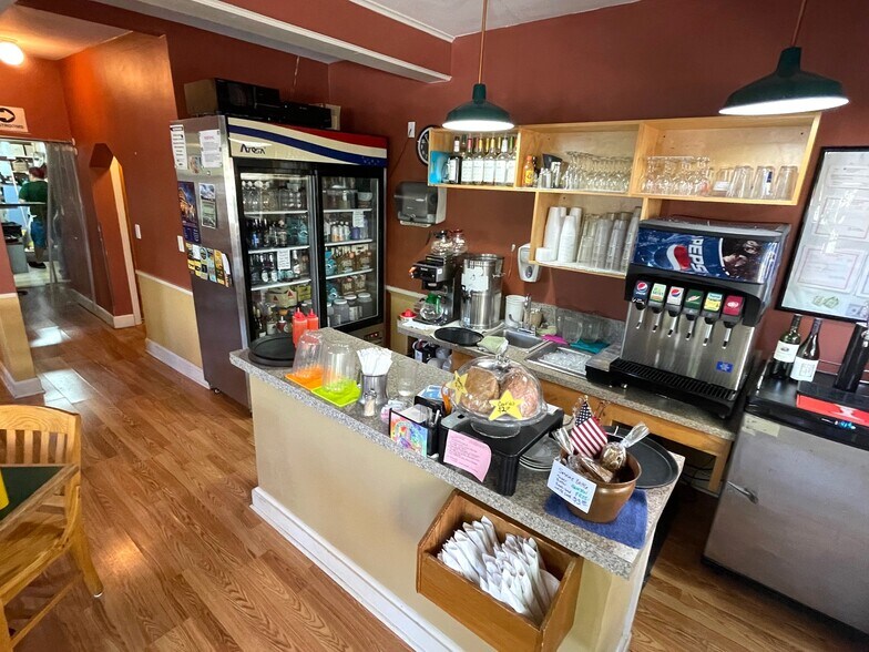 More Photos Of 71 Spring St, Eureka Springs Restaurant For Sale