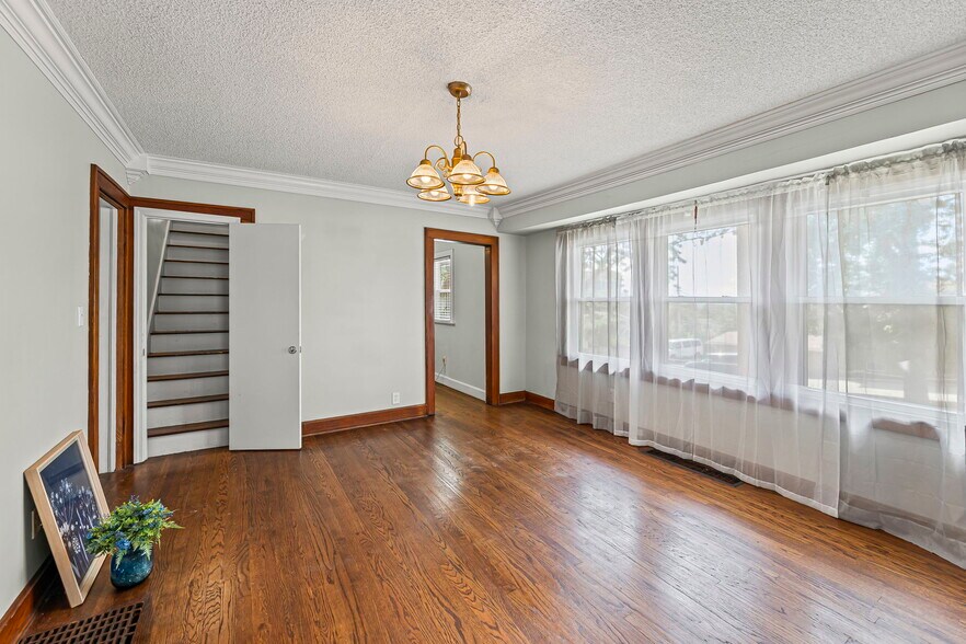 More Photos Of 347 Lawn Ave, Kansas City Apartments For Sale