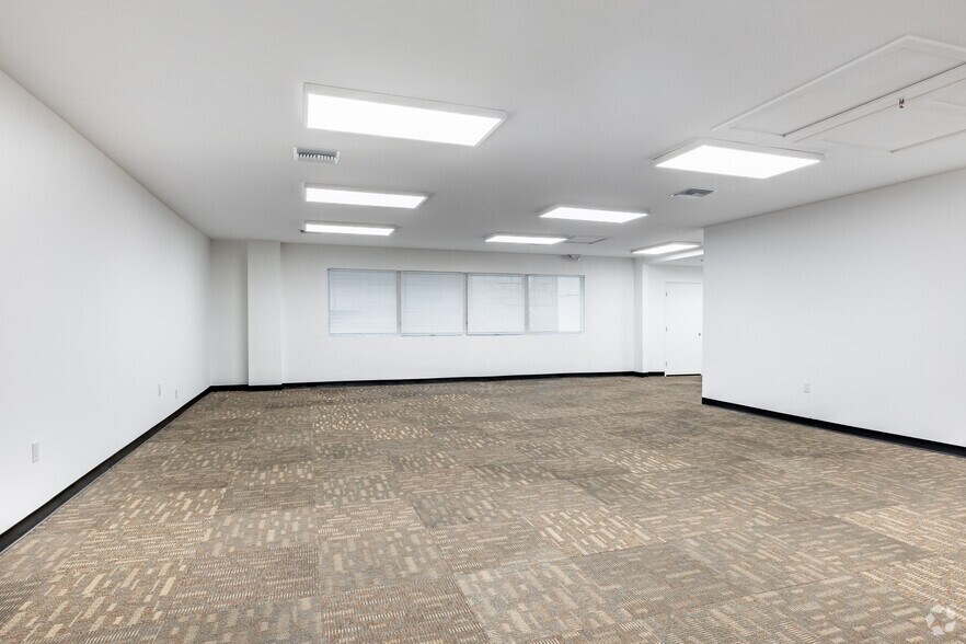 More Photos Of 611 S Catalina St, Los Angeles Loft Creative Space For Lease