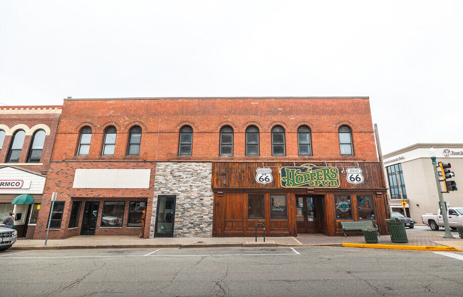 More Photos Of 717 N Pine St, Rolla Restaurant For Sale