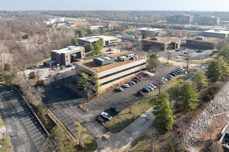 More Photos Of 12837 Flushing Meadows Dr, Des Peres Office For Sale