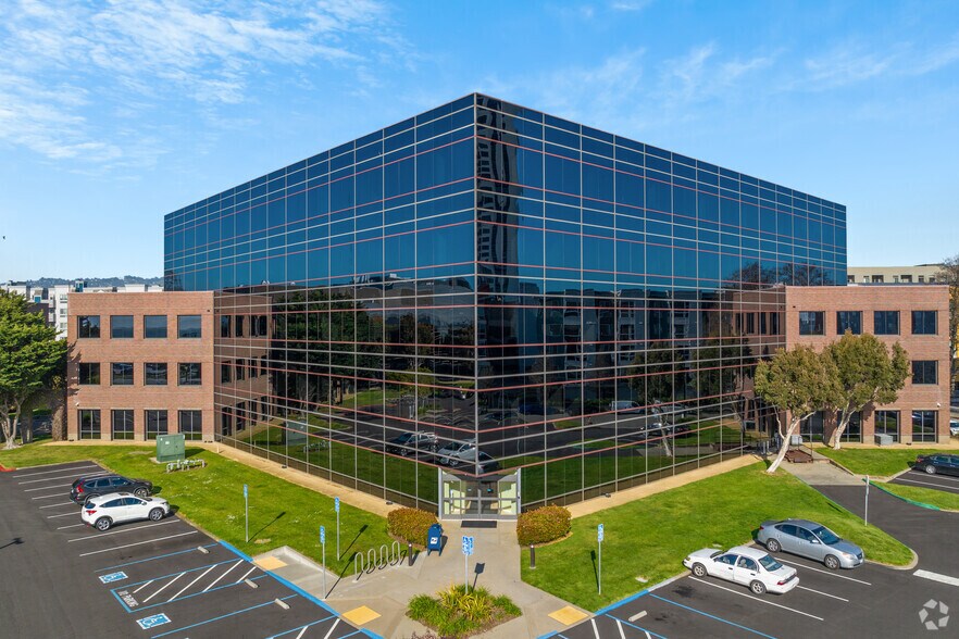 Primary Photo Of 6425 Christie Ave, Emeryville Office For Lease