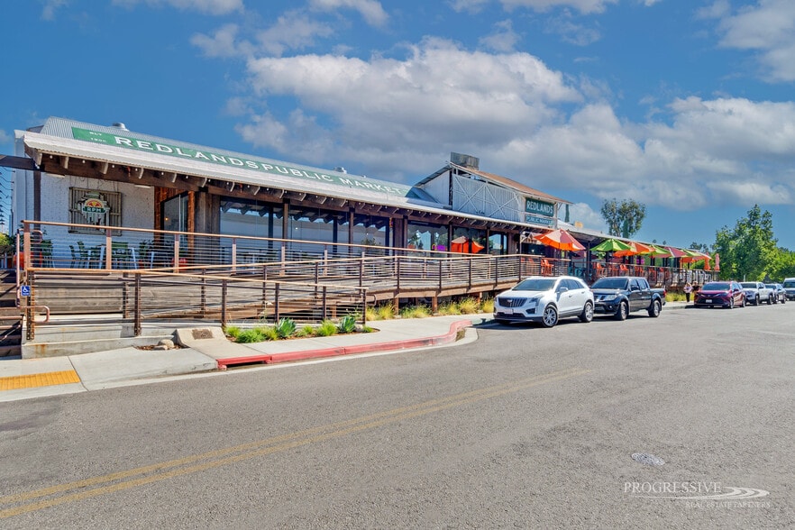 More Photos Of 330 3rd St, Redlands Restaurant For Lease