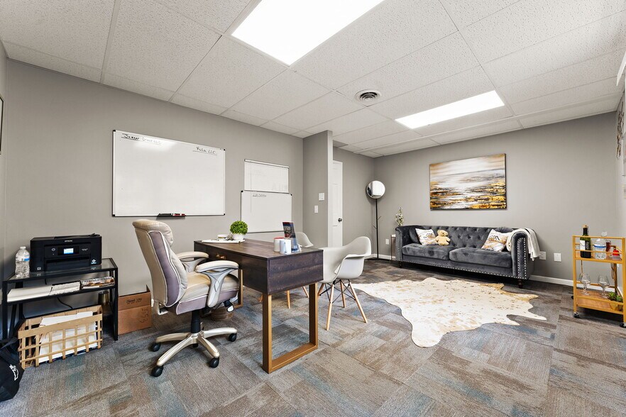More Photos Of 250 N Main St, Crown Point Office For Sale
