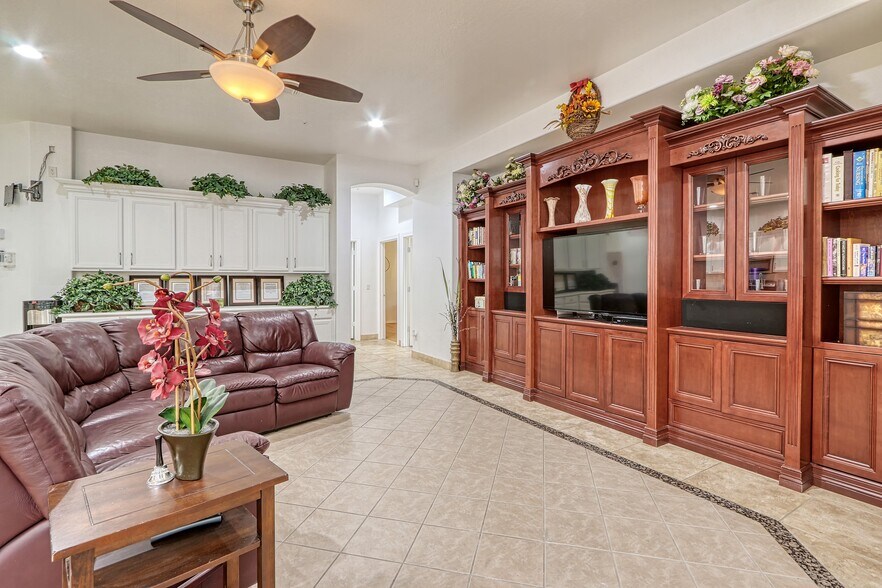 More Photos Of 26808 N 24th Ave, Phoenix Assisted Living For Sale