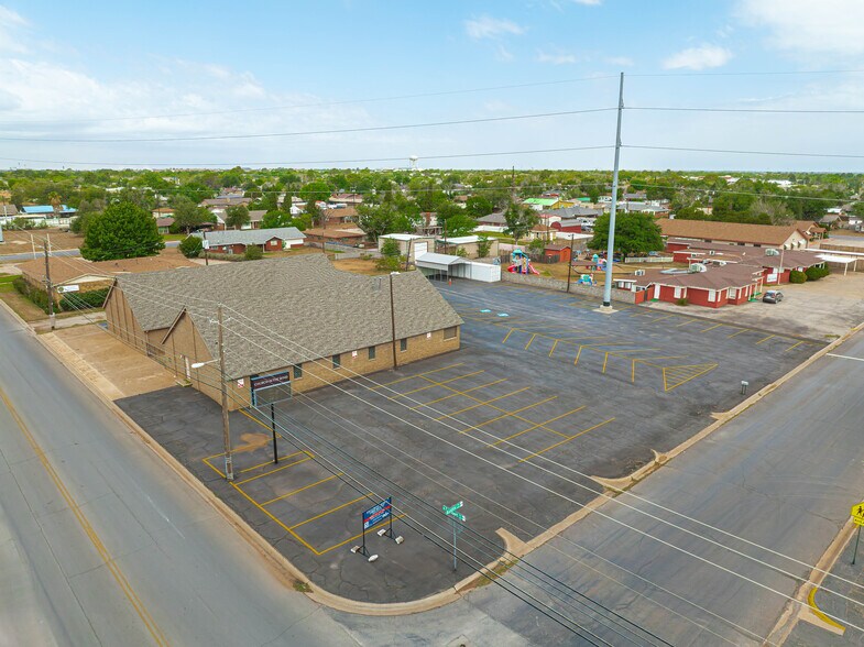 More Photos Of 1001 Austin St, Midland Religious Facility For Sale