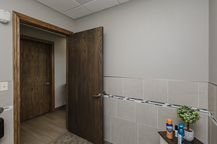 More Photos Of 429 S 119th St W, Wichita Office For Sale