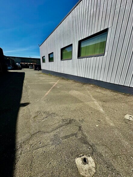 More Photos Of 3427 4th Ave S, Seattle Warehouse For Lease