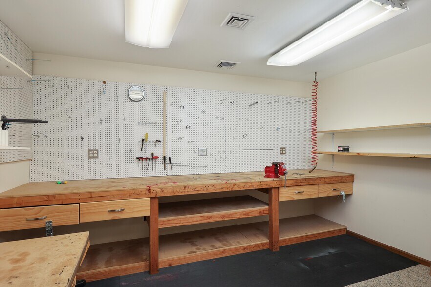 More Photos Of 1431 Raritan Rd, Clark Office For Sale