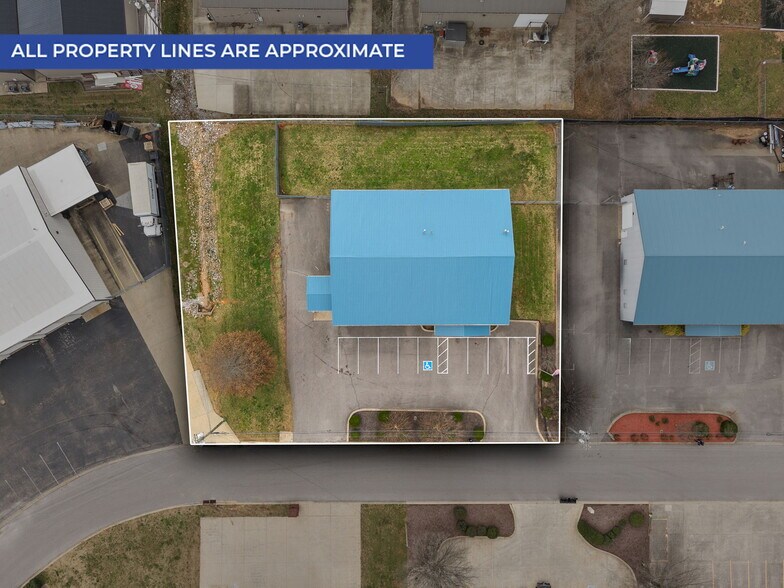 More Photos Of 1799 Alpine Dr, Clarksville Warehouse For Lease