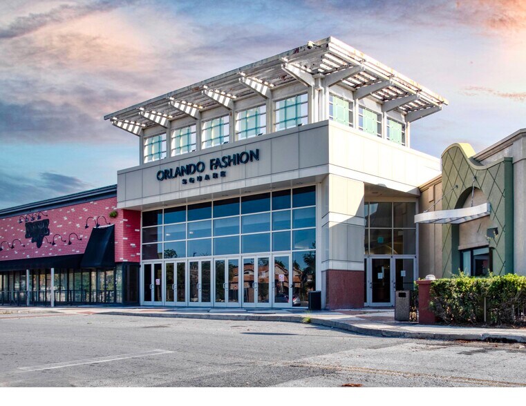 More Photos Of 3111-3113 E Colonial Dr, Orlando Unknown For Lease