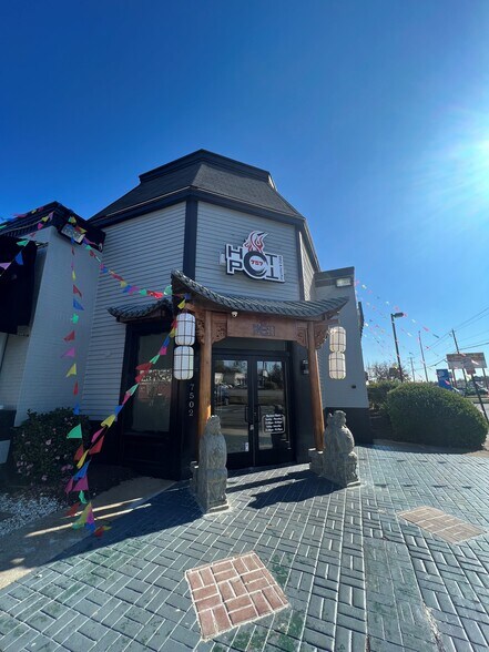 More Photos Of 7504-7598 W Broad St, Richmond Unknown For Lease