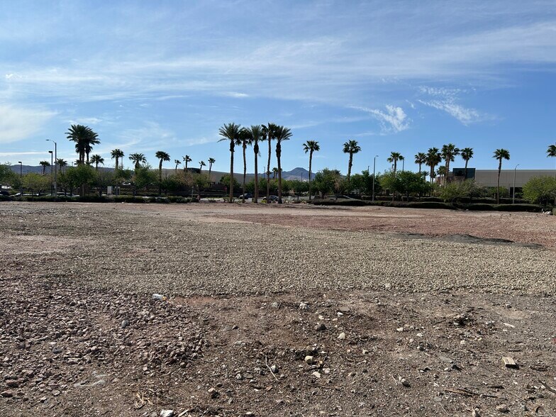 More Photos Of 2480 Village View Dr, Henderson Medical For Lease