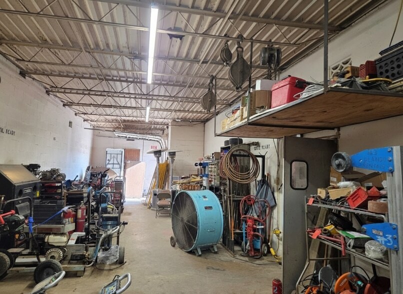 More Photos Of 5415 Blanco Rd, San Antonio Freestanding For Sale