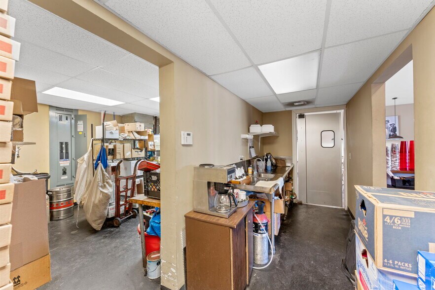 More Photos Of 1850 John Fries Hwy, Quakertown Restaurant For Sale