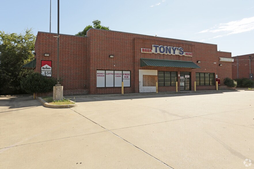 More Photos Of 3220 Samuell Blvd, Dallas Convenience Store For Sale