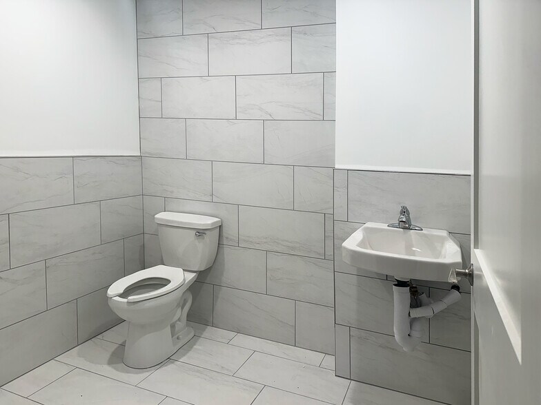 More Photos Of 915-925 1st St S, Saint Cloud Loft Creative Space For Sale