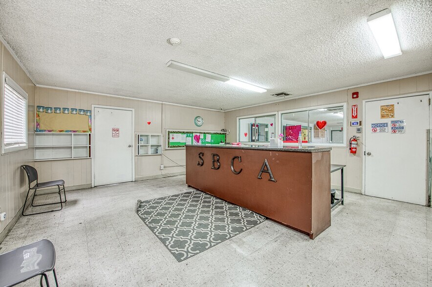 More Photos Of 3311-3315 E Sierra Madre Ave, Fresno Daycare Center For Sale