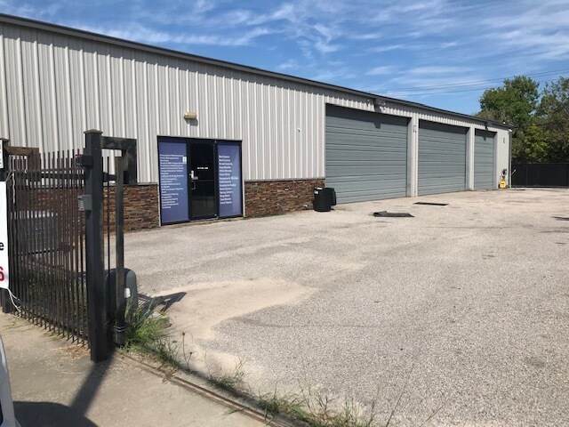 More Photos Of 1216 Texas Ave, Texas City Warehouse For Sale