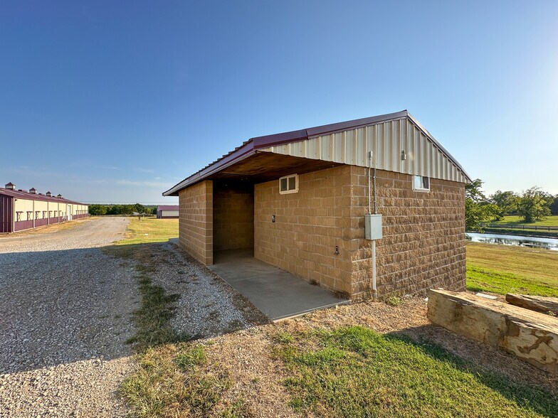 More Photos Of 5871 Roper Rd, Sperry Land For Sale