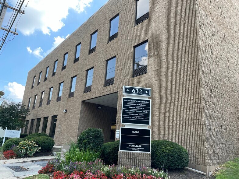 Primary Photo Of 632 Montgomery Ave, Narberth Office For Lease