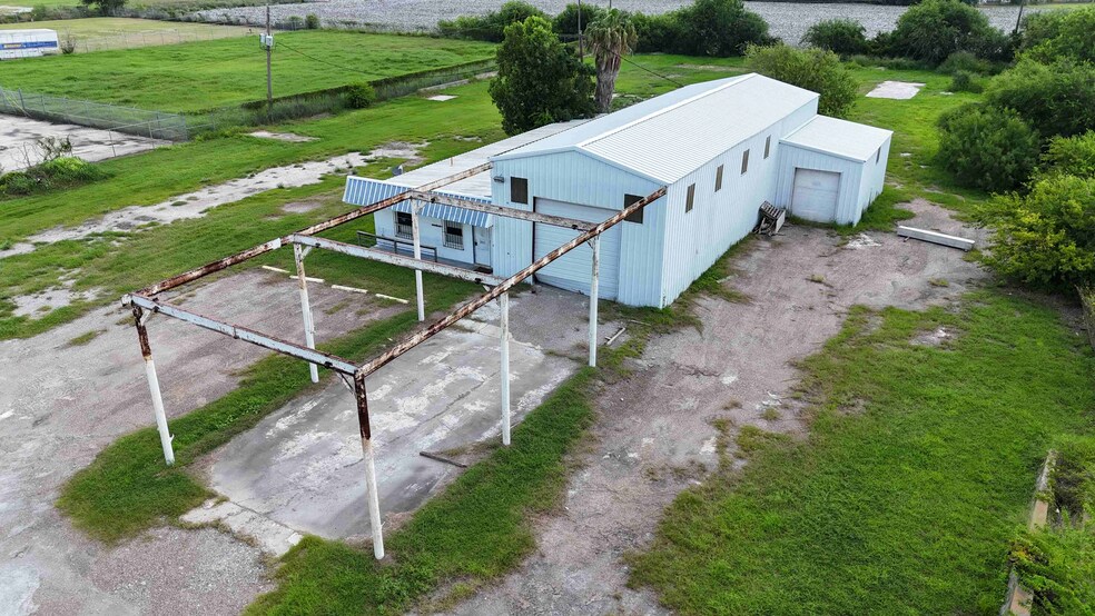 More Photos Of 1220 S Navigation Blvd, Corpus Christi Industrial For Sale