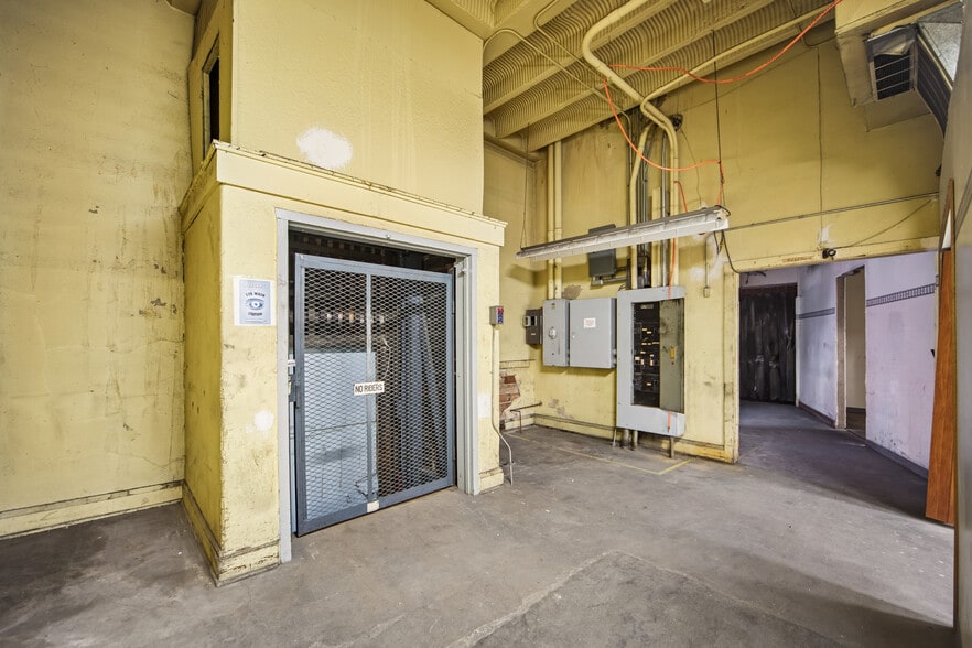 More Photos Of 200 1st Ave E, Newton Office For Sale