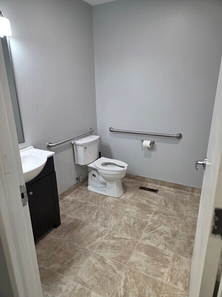 More Photos Of 1445 N 400 E, Logan Medical For Lease