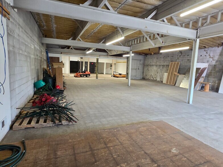 More Photos Of 9170 Transit Rd, East Amherst Warehouse For Sale