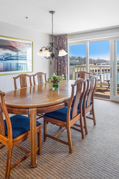 More Photos Of 551 Thames St, Newport Hotel For Sale