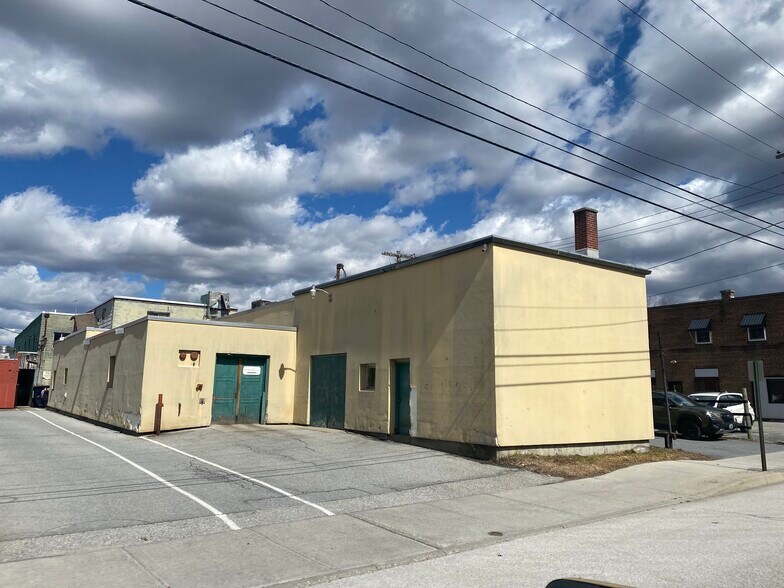 More Photos Of 423-425 Main St, Bennington Office Residential For Sale