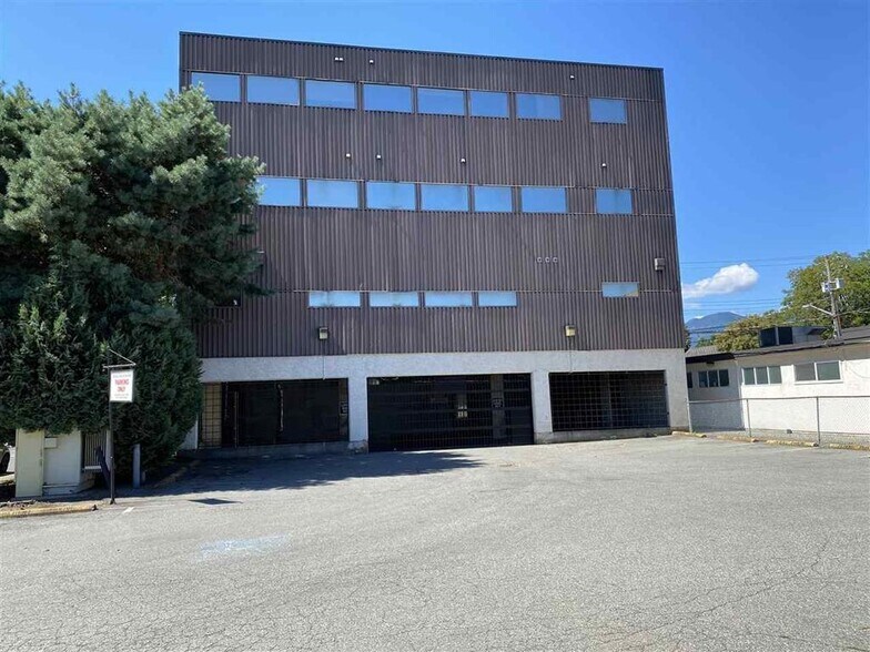 More Photos Of 9200 Mary St, Chilliwack Storefront Retail Office For Sale