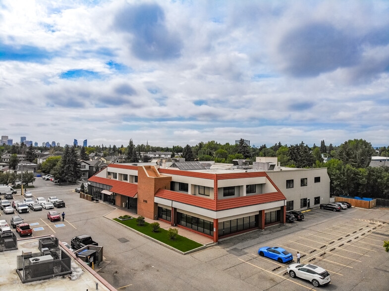 More Photos Of 2411 4th St NW, Calgary Office Residential For Lease