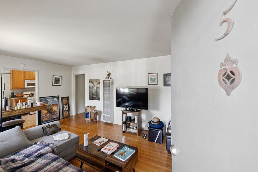 More Photos Of 1140 El Camino Real, Burlingame Apartments For Sale