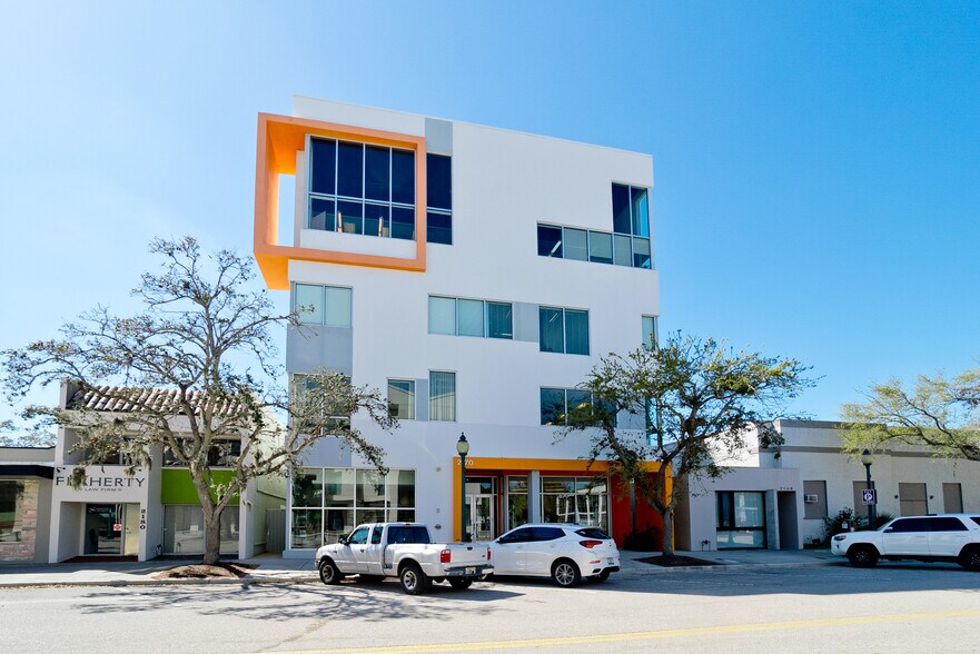More Photos Of 2170 Main St, Sarasota Loft Creative Space For Sale