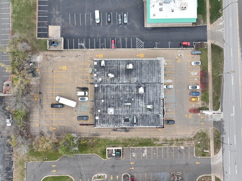 More Photos Of 7040-7060 N Wayne Rd, Westland Freestanding For Sale