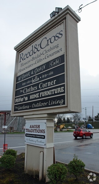 More Photos Of 160 Oakway Rd, Eugene Storefront For Lease