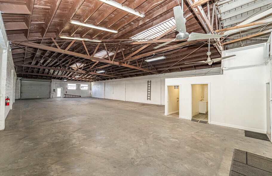 More Photos Of 947 N Vignes St, Los Angeles Warehouse For Sale