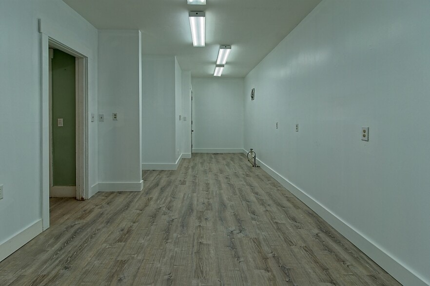 More Photos Of 7 E. Water St, Troy Storefront Retail Office For Lease