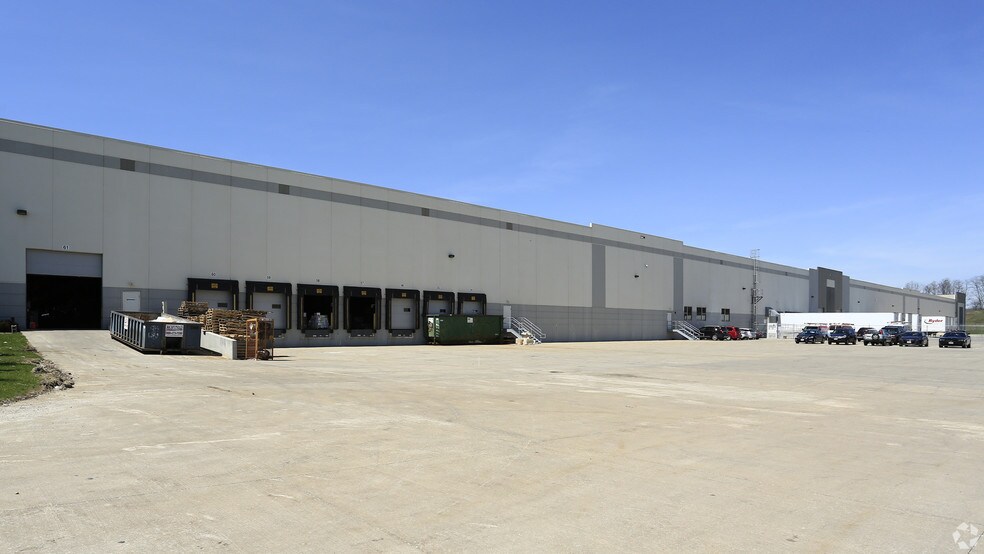 More Photos Of 30339 Diamond Pky, Glenwillow Distribution For Lease