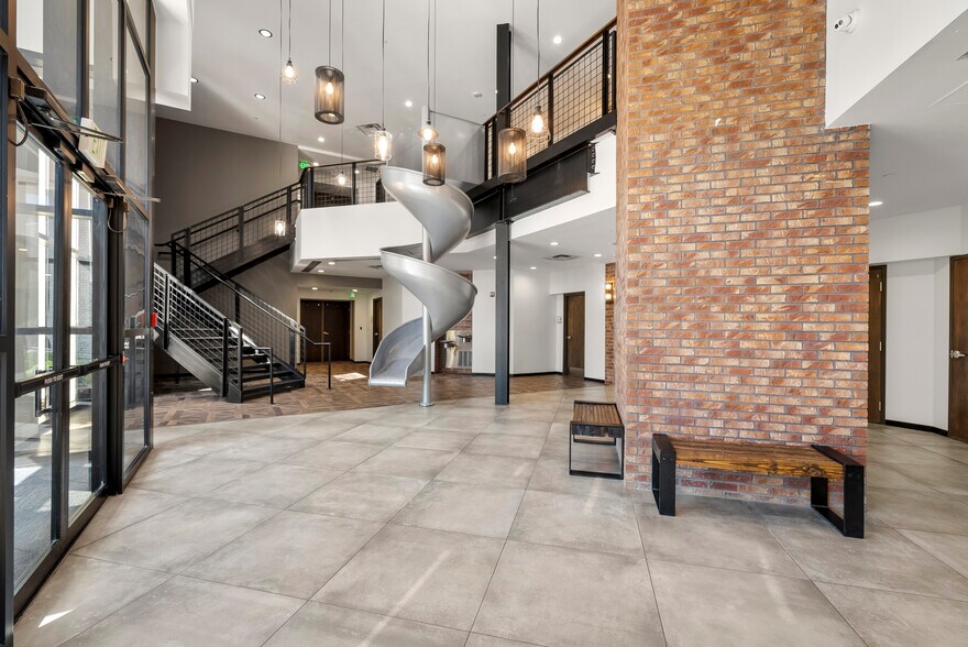 More Photos Of 400 W 48th Ave, Denver Office For Sale