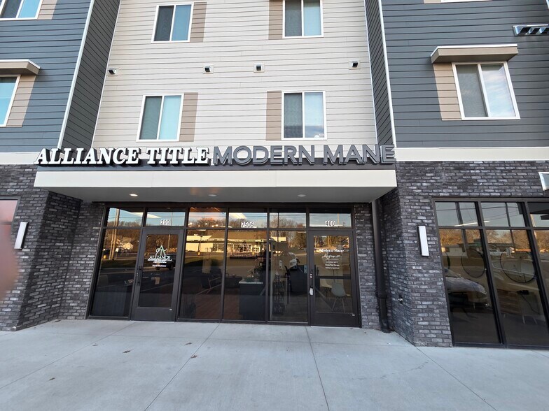 More Photos Of 7510 N Oak Trfy, Gladstone Apartments For Lease