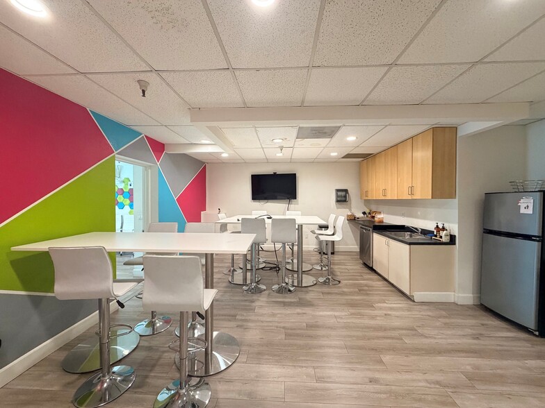 More Photos Of 357 Castro St, Mountain View Office For Lease
