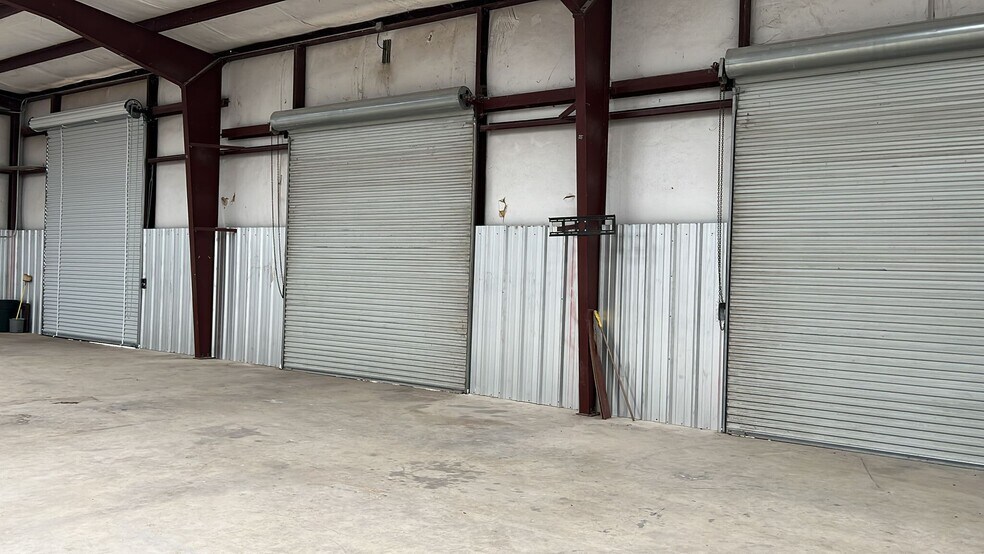 More Photos Of 3941 FM 521 (Almeda) Rd, Fresno Warehouse For Sale