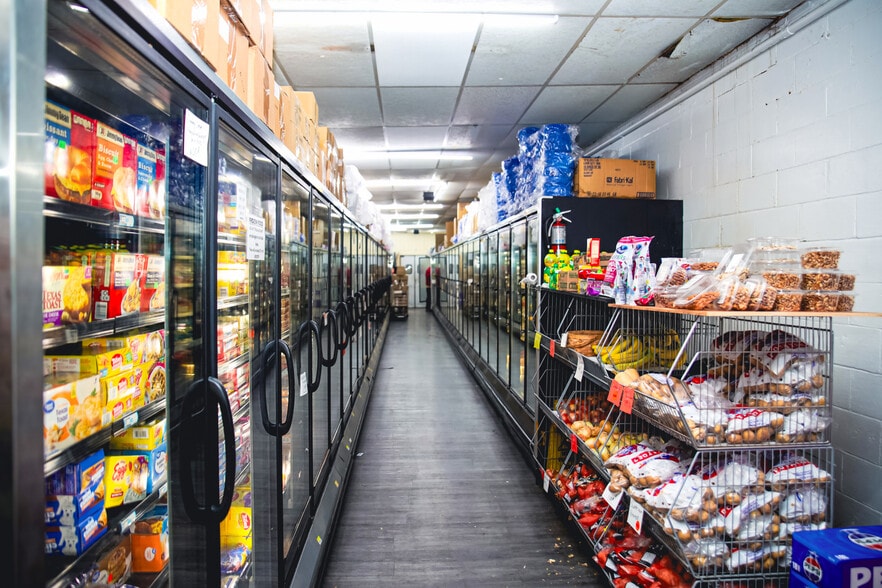 More Photos Of 9875 S Dixie Hwy, Erie Supermarket For Sale