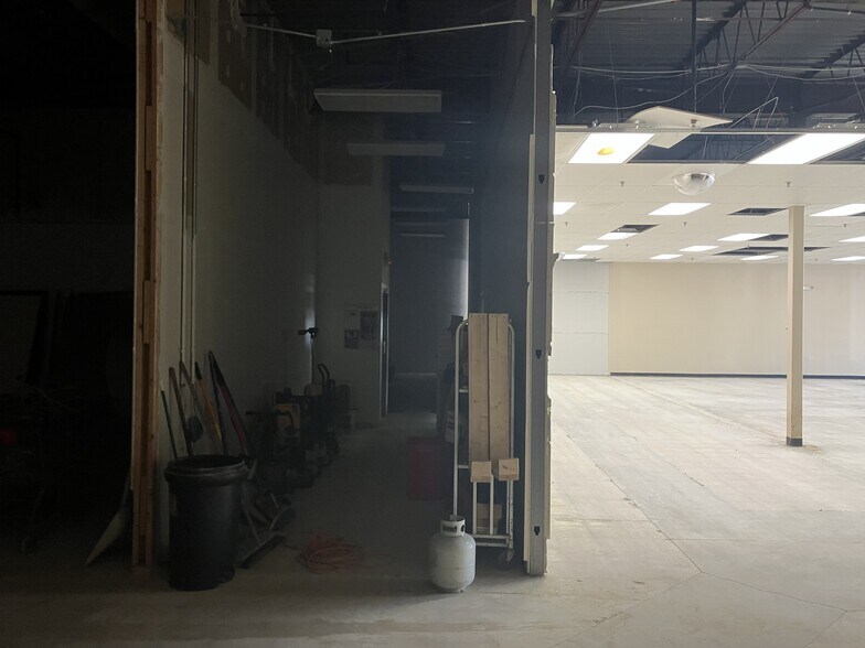 More Photos Of 632-670 S Oak St, Iowa Falls Unknown For Lease