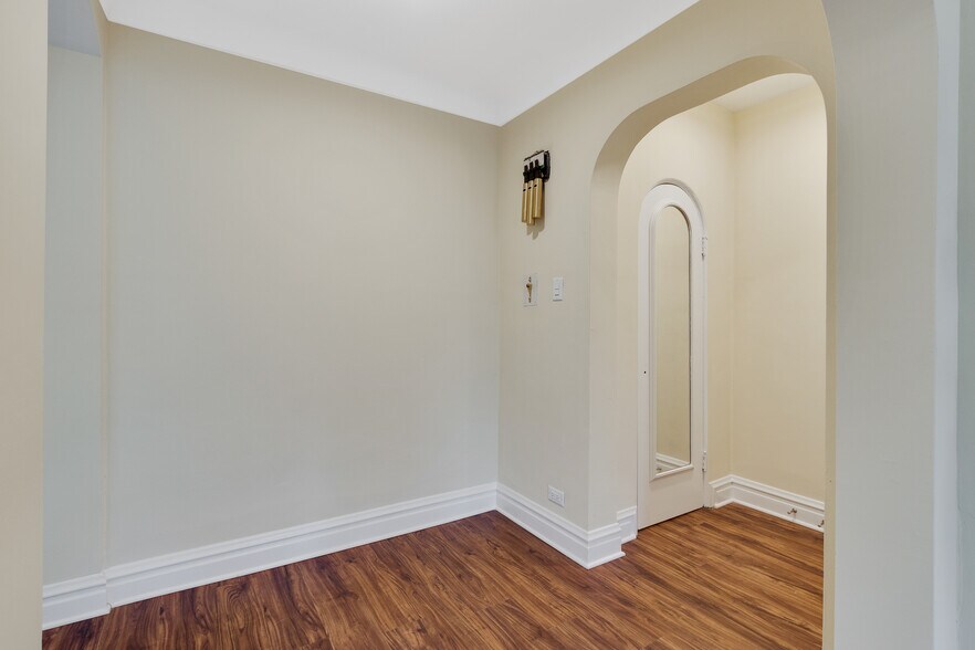 More Photos Of 6120-34 Hamilton Ave, Chicago Apartments For Sale