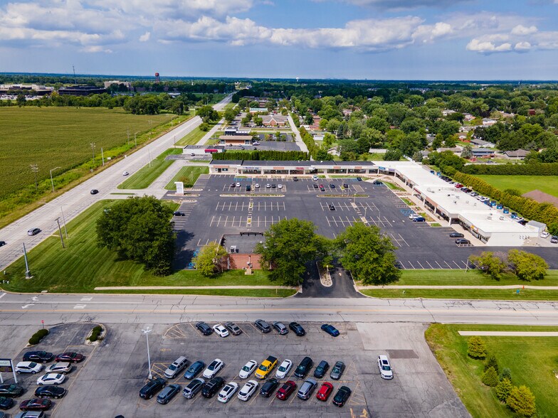 More Photos Of 1942 N Main St, Crown Point Unknown For Lease