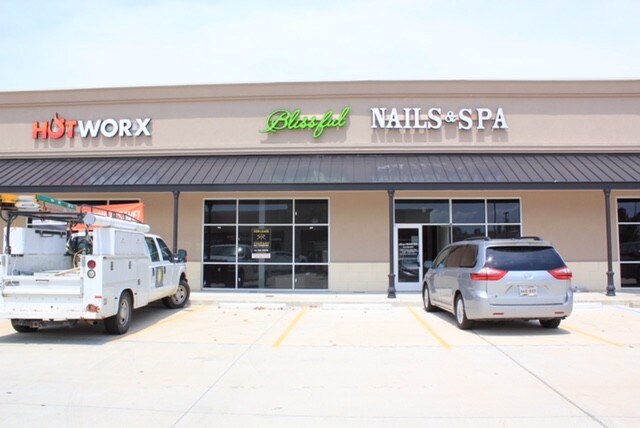 More Photos Of 7673 Perkins Rd, Baton Rouge Storefront For Lease